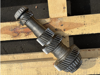 Приводный вал JOHN DEERE