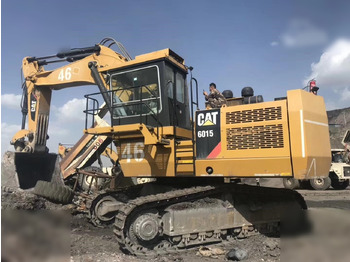Гусеничный экскаватор CATERPILLAR