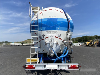 Полуприцеп цистерна для сыпучих грузов Feldbinder: фото 4