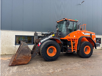 Колёсный погрузчик DOOSAN DL350