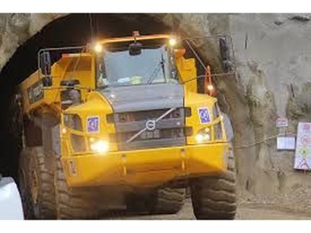 Новый Коробка передач и запчасти для Сочленённых самосвалов Volvo nieuwe Oliekoeler voe11033628 voe11110107: фото 3 Новый Коробка передач и запчасти для Сочленённых самосвалов Volvo nieuwe Oliekoeler voe11033628 voe11110107: фото 3