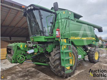 Зерноуборочный комбайн JOHN DEERE 40 Series