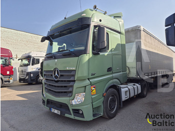 Тягач MERCEDES-BENZ Actros 1845