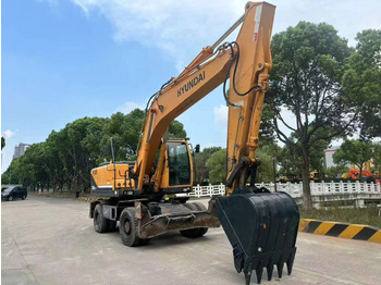 Колёсный экскаватор HYUNDAI R210