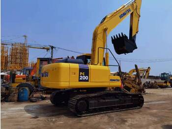 Гусеничный экскаватор KOMATSU PC200