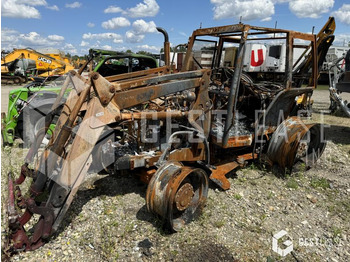 Трактор CASE IH JXU Maxxima