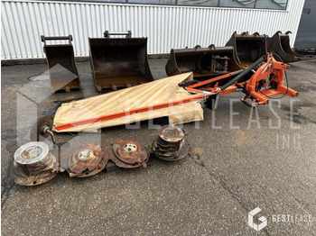 : фото в шапке страницы