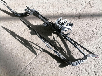 Щетка стеклоочистителя для Грузовиков Volvo Wiper frame 688044: фото 4