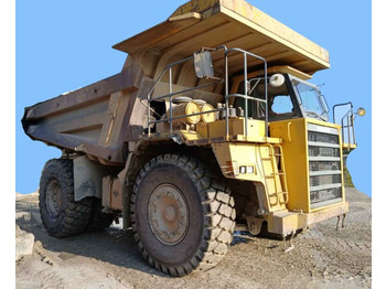 Внедорожный самосвал KOMATSU HD605