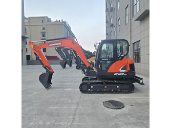 Мини-экскаватор DOOSAN DX60