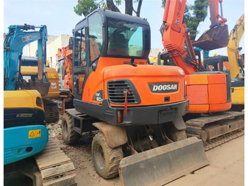 Колёсный экскаватор DOOSAN DX60W