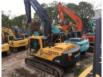 Гусеничный экскаватор VOLVO EC240BLC