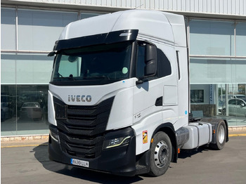 Тягач IVECO
