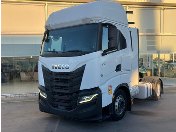 Тягач IVECO