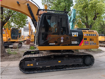 Гусеничный экскаватор CATERPILLAR 320D2