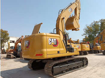 Гусеничный экскаватор CATERPILLAR 320GC