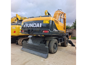 Колёсный экскаватор HYUNDAI