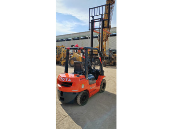 Вилочный погрузчик TOYOTA FD30: фото 4