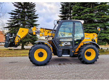 Телескопический погрузчик JCB