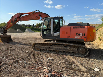 Гусеничный экскаватор HITACHI ZX250LCN-3