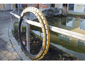 Поворотное кольцо LIEBHERR