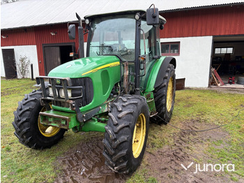 Трактор JOHN DEERE 5820