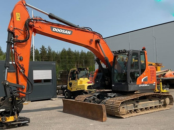Гусеничный экскаватор DOOSAN DX235LCR-5