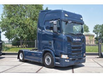 Тягач SCANIA S 450