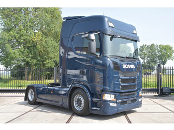 Тягач SCANIA S 450
