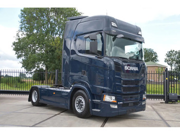 Тягач SCANIA S 450