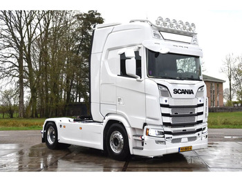 Тягач SCANIA S 660 V8
