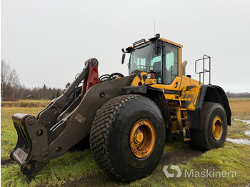 Колёсный погрузчик VOLVO L220F