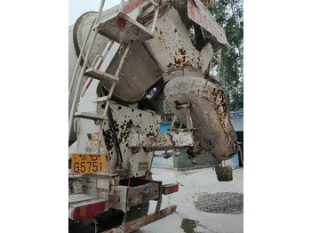 Автобетоносмеситель XCMG Official G4804B Used Cement Concrete Mixer 12m³ Concrete Mixer Truck HOWO: фото 4