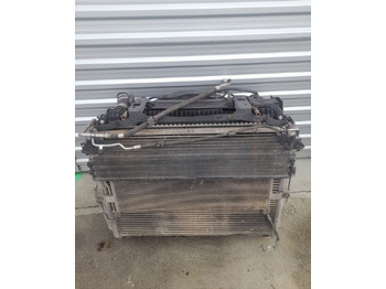 : фото в шапке страницы