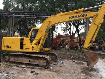 Гусеничный экскаватор KOMATSU PC120-6