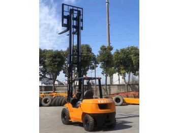 Дизельный погрузчик Toyota 5 ton Forklift Good Price FD50 with Side Shifter: фото 3 Дизельный погрузчик Toyota 5 ton Forklift Good Price FD50 with Side Shifter: фото 3