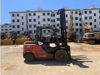 Дизельный погрузчик TOYOTA