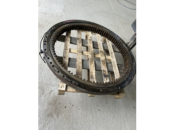 Поворотное кольцо KOMATSU