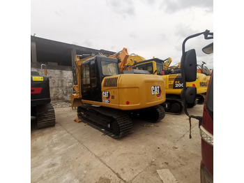 Гусеничный экскаватор CATERPILLAR 313D