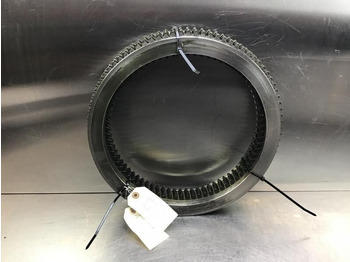 : фото в шапке страницы