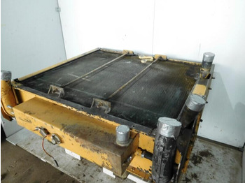 : фото в шапке страницы