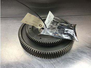 : фото в шапке страницы