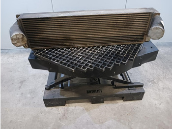 Интеркулер LIEBHERR