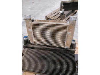 Интеркулер LIEBHERR