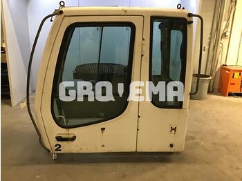 Кабина и интерьер LIEBHERR