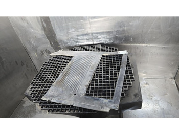 Кабина и интерьер LIEBHERR