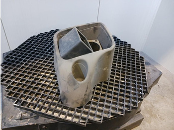 Кабина и интерьер LIEBHERR