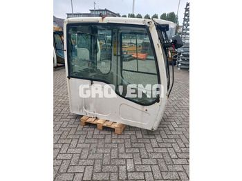 Кабина и интерьер LIEBHERR