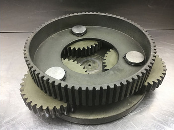 : фото в шапке страницы