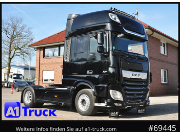 Тягач DAF XF 530
